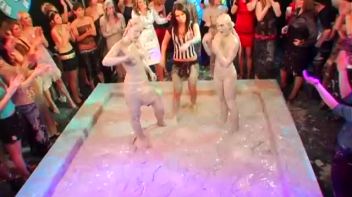 Dionne Darling vs. Christina Lee Screencap 103 on www.sinx.com