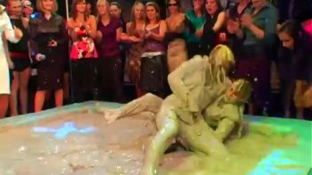 Dionne Darling vs. Christina Lee Screencap 27 on www.sinx.com