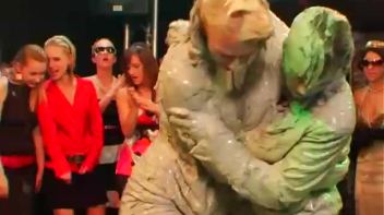 Dionne Darling vs. Christina Lee Screencap 29 on www.sinx.com