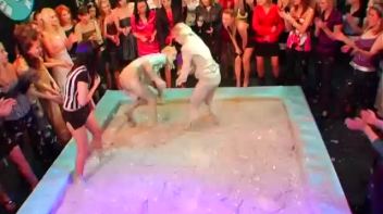 Dionne Darling vs. Christina Lee Screencap 31 on www.sinx.com