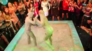 Dionne Darling vs. Christina Lee Screencap 34 on www.sinx.com