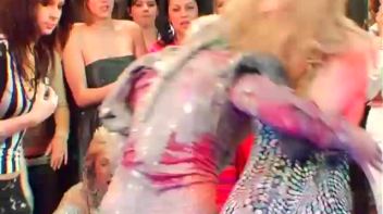 Dionne Darling vs. Christina Lee Screencap 46 on www.sinx.com