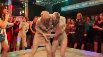 Dionne Darling vs. Christina Lee Screencap 64 on www.sinx.com