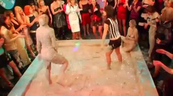 Dionne Darling vs. Christina Lee Screencap 73 on www.sinx.com