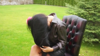 Cumshot Surprise For Hair Brushing Teen Screencap 3 on www.sinx.com