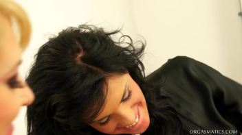 Spitting and Ripping To Orgasmatic Glory Screencap 32 on www.sinx.com