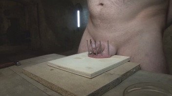 Den Sack festgenagelt Screencap 27 on www.sinx.com