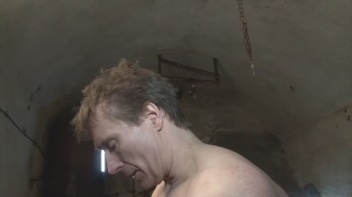 Den Sack festgenagelt Screencap 9 on www.sinx.com