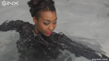 Fully Clothed Hot Tub Hotness Screencap 47 on www.sinx.com