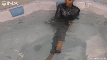 Fully Clothed Hot Tub Hotness Screencap 52 on www.sinx.com