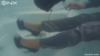 Fully Clothed Hot Tub Hotness Screencap 59 on www.sinx.com