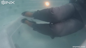 Fully Clothed Hot Tub Hotness Screencap 62 on www.sinx.com