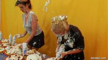 Pie Fight! Screencap 22 on www.sinx.com