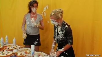 Pie Fight! Screencap 29 on www.sinx.com