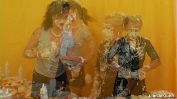 Pie Fight! Screencap 30 on www.sinx.com