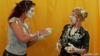 Pie Fight! Screencap 34 on www.sinx.com