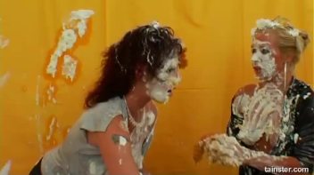Pie Fight! Screencap 38 on www.sinx.com
