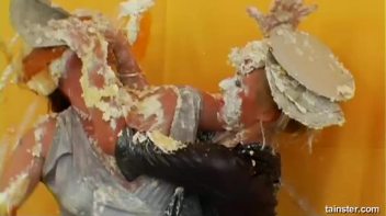 Pie Fight! Screencap 43 on www.sinx.com