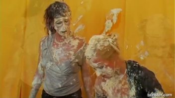Pie Fight! Screencap 44 on www.sinx.com