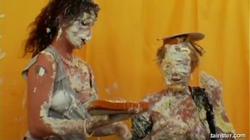Pie Fight! Screencap 47 on www.sinx.com