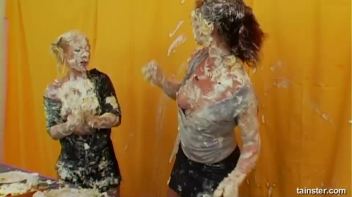 Pie Fight! Screencap 53 on www.sinx.com