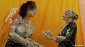 Pie Fight! Screencap 63 on www.sinx.com