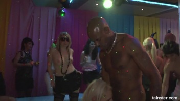Club Cunts Part 1 - Cam 2 Screencap 83 on www.sinx.com