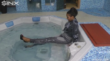 Fully Clothed Hot Tub Hotness Screencap 23 on www.sinx.com