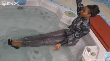 Fully Clothed Hot Tub Hotness Screencap 26 on www.sinx.com