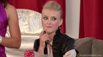 Threesome Fun, Two Girls Eat His Cum Screencap 25 on www.sinx.com