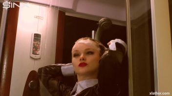 Coy Cuties Sexy Sudsy Shower Screencap 17 on www.sinx.com