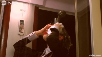 Coy Cuties Sexy Sudsy Shower Screencap 18 on www.sinx.com