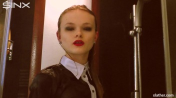 Coy Cuties Sexy Sudsy Shower Screencap 45 on www.sinx.com