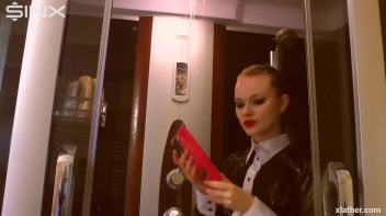 Coy Cuties Sexy Sudsy Shower Screencap 8 on www.sinx.com