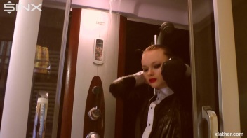 Coy Cuties Sexy Sudsy Shower Screencap 11 on www.sinx.com