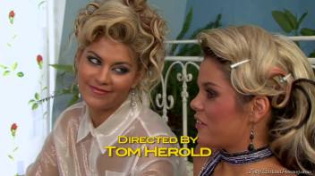 Estate Gardener Subjected to Golden Shower Reward Screencap 4 on www.sinx.com