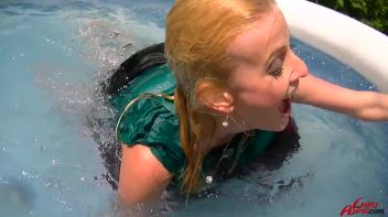Leony vs. Kate: Wetlook Catfight! Screencap 58 on www.sinx.com