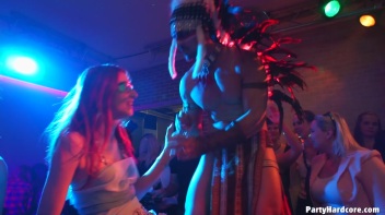 Party Hardcore Gone Crazy Vol. 36 Part 1 - Cam 1 Screencap 83 on www.sinx.com