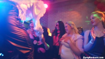 Party Hardcore Gone Crazy Vol. 36 Part 1 - Cam 1 Screencap 40 on www.sinx.com