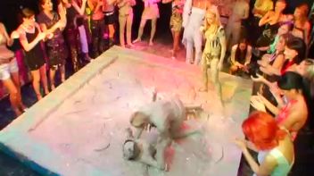 Teeny Bikini Mud Pit Battle Screencap 29 on www.sinx.com