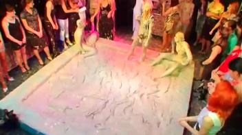 Teeny Bikini Mud Pit Battle Screencap 47 on www.sinx.com