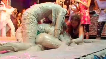 Teeny Bikini Mud Pit Battle Screencap 57 on www.sinx.com