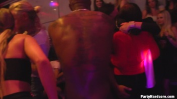 Party Hardcore Gone Crazy Vol. 13 Part 5 - Cam 1 Screencap 45 on www.sinx.com