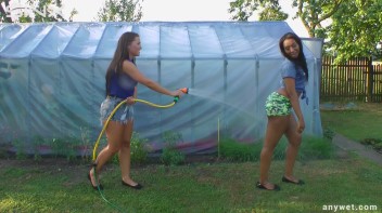 Best Friends Water Fight When Gardening Screencap 24 on www.sinx.com