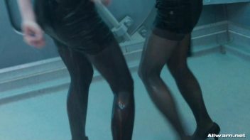 Bloused And Doused Screencap 25 on www.sinx.com