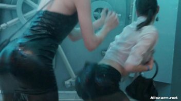 Bloused And Doused Screencap 26 on www.sinx.com