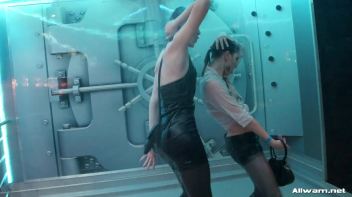 Bloused And Doused Screencap 33 on www.sinx.com