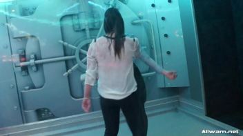 Bloused And Doused Screencap 43 on www.sinx.com