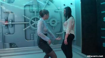 Bloused And Doused Screencap 44 on www.sinx.com