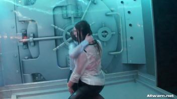 Bloused And Doused Screencap 55 on www.sinx.com